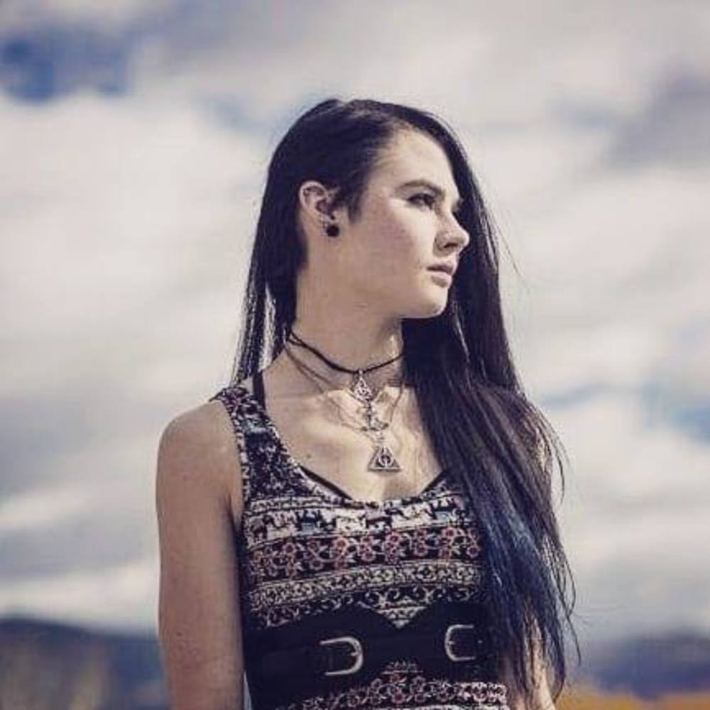 Meet your Posher, Logan